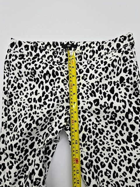 H&M Women Black Pants size 8 product image 5