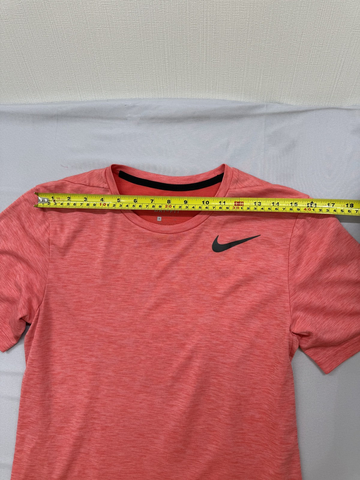 Nike Men's Red Heather Dri-FIT Short Sleeve T-Shirt S