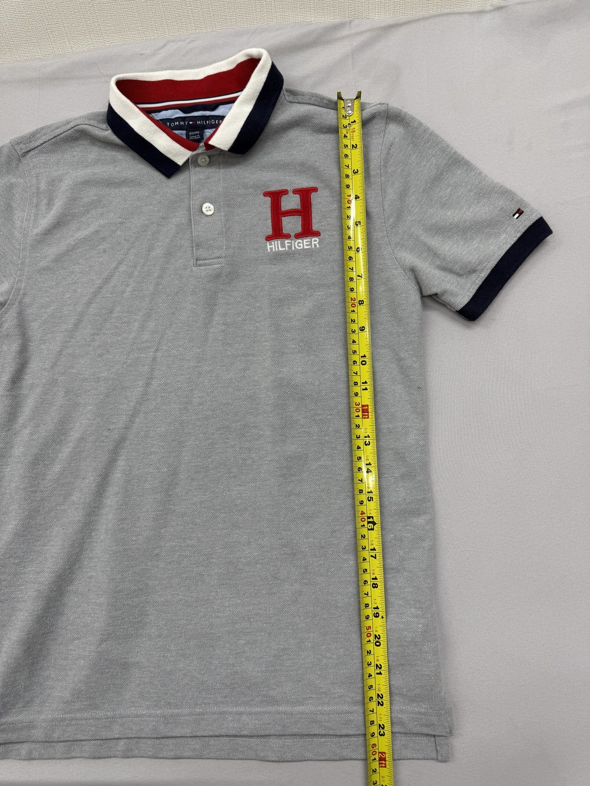 Tommy Hilfiger Men's Gray Short Sleeve Polo L Contrast Collar Embroidered