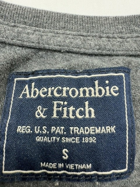 Abercrombie & Fitch Women Gray T-Shirt size S product image 4