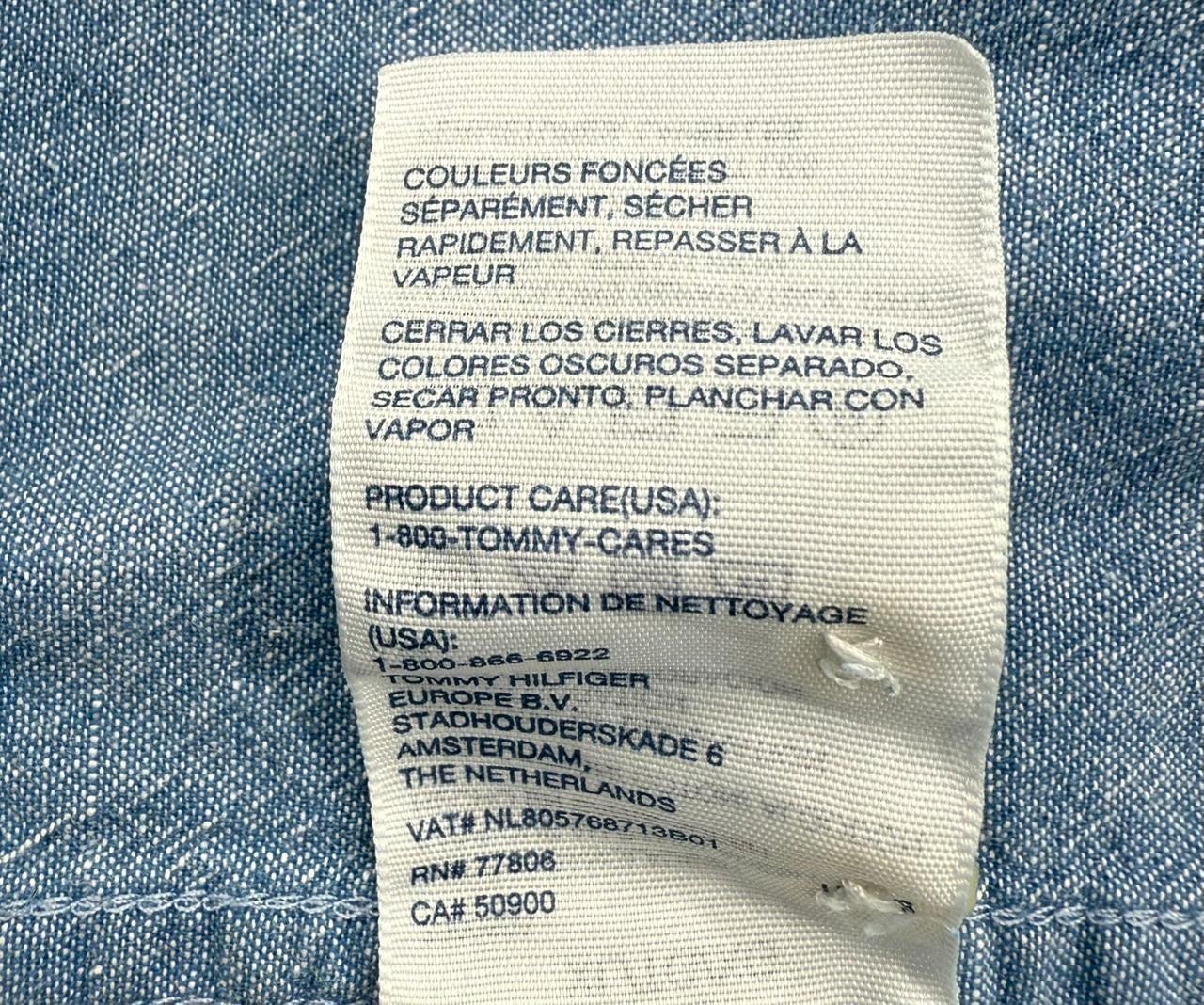 Tommy Hilfiger Men's XL Light Blue Short Sleeve Chambray Button Down Shirt