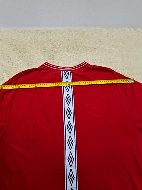 Umbro Red Cotton Crewneck T-Shirt Men's M Short Sleeve Ribbed
