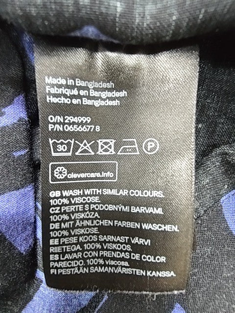 H&M Men Black Shirt size M product image 5