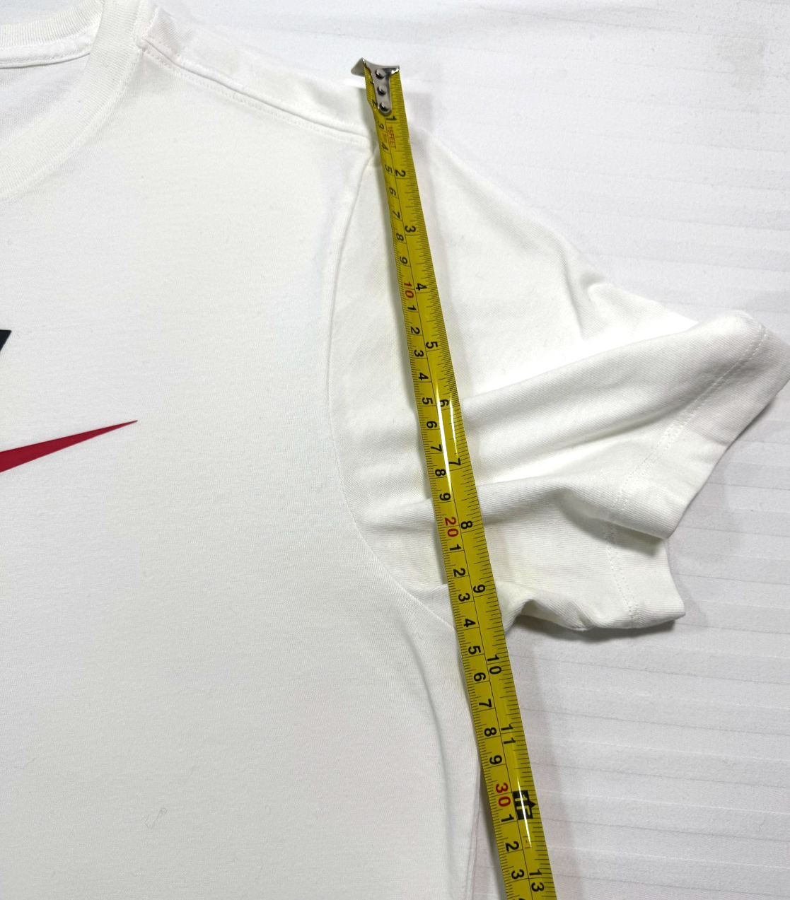 Nike Sportswear Men's T-Shirt - Size M