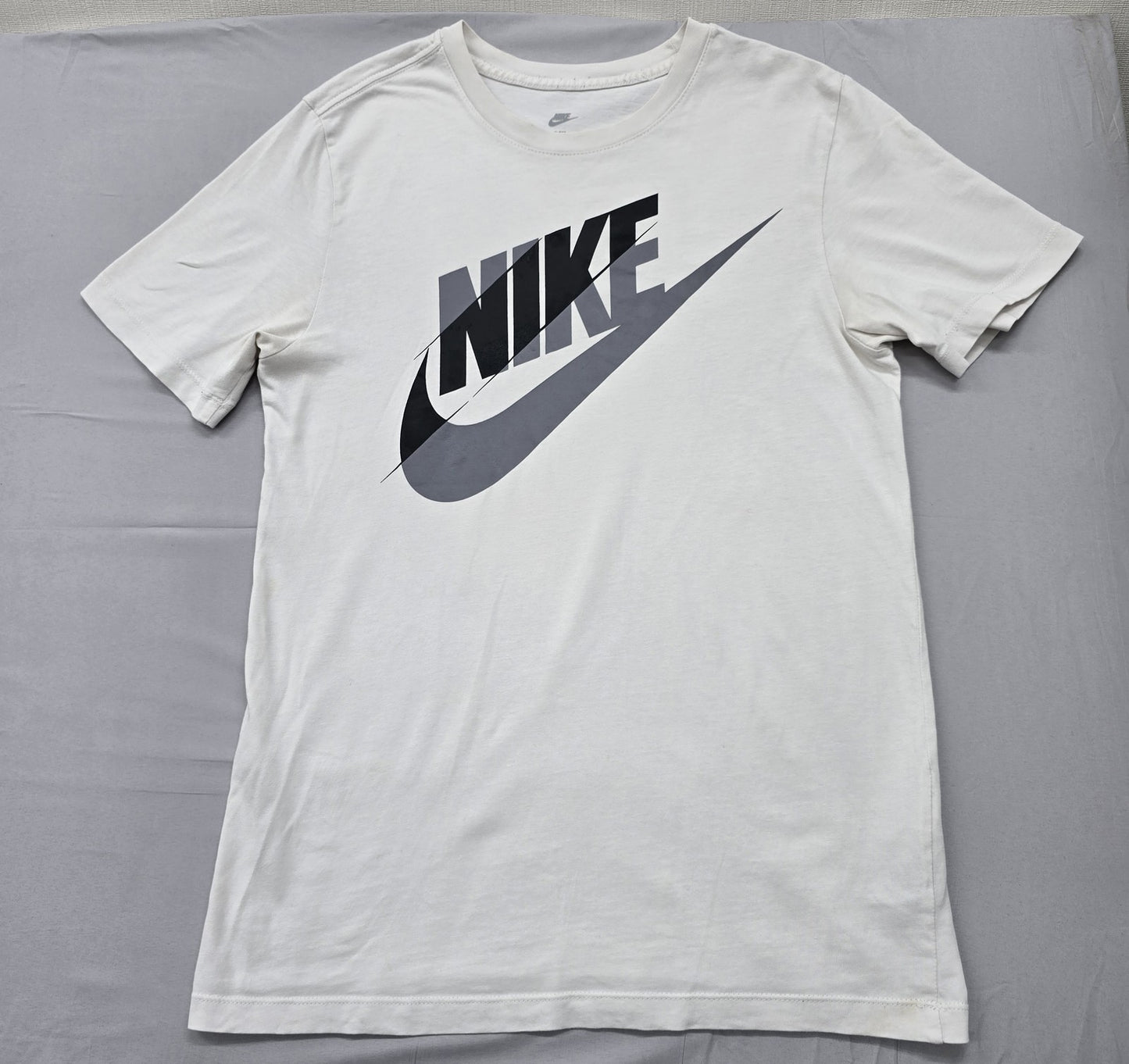 Nike Men's White Short Sleeve Cotton Crewneck T-Shirt Size S