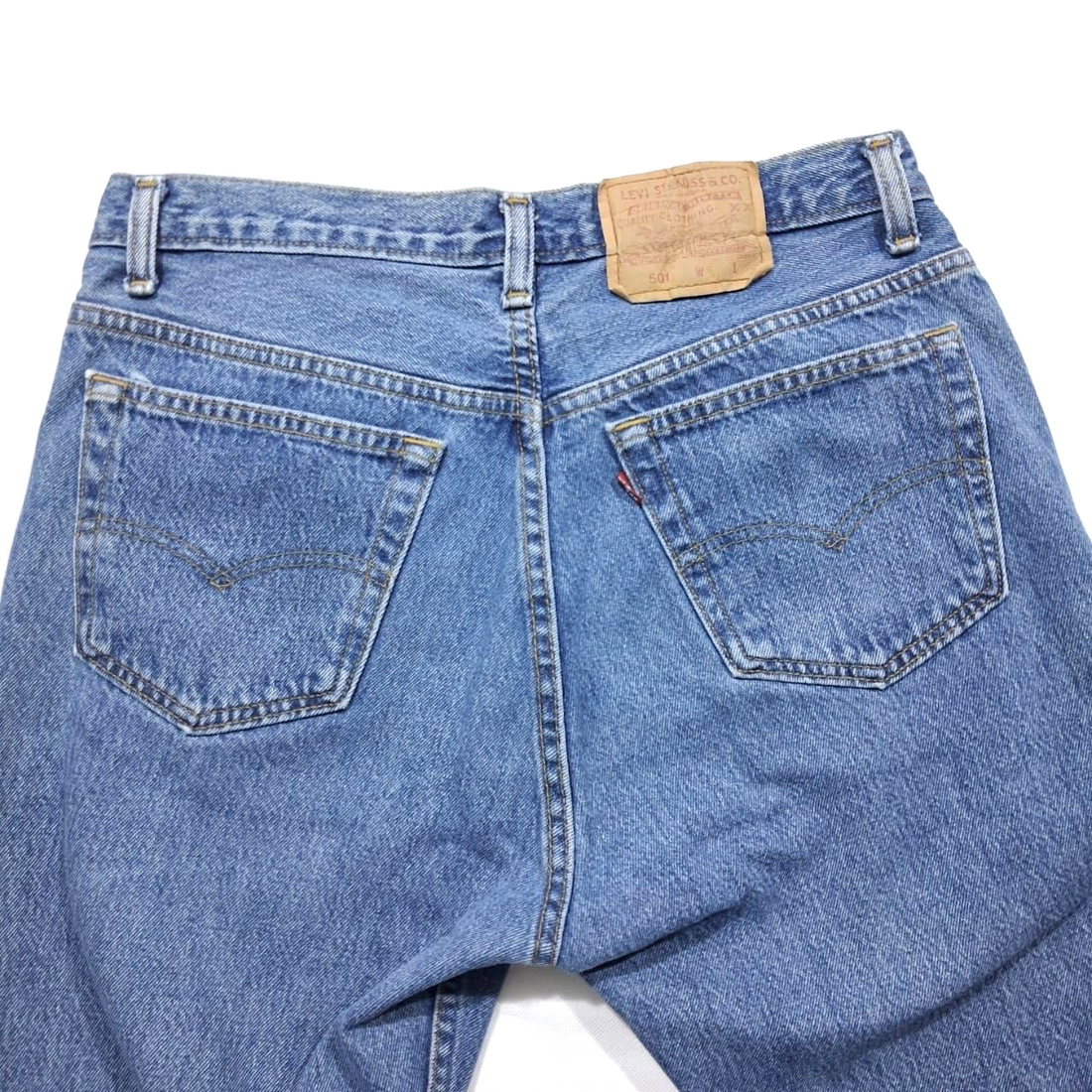 Levi�S 501 Men�S Red Tab Button Fly Denim Jeans Size 33X32 Classic Fit