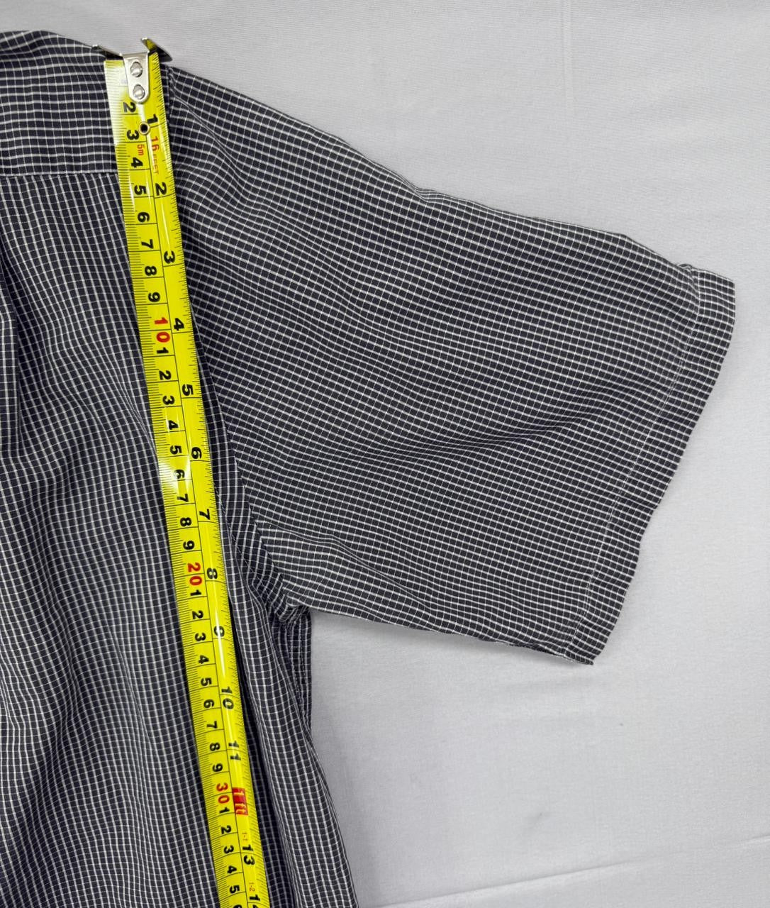 Lacoste Men's Gray Gingham Short Sleeve Cotton Button Down Shirt