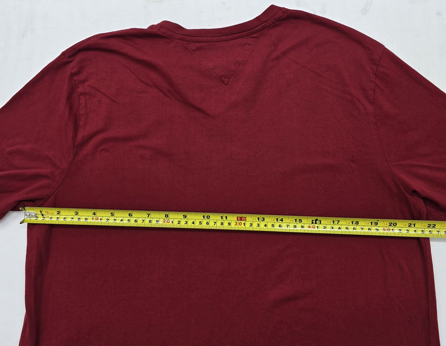 Tommy Hilfiger Men's Burgundy V-Neck T-Shirt Size L 100% Cotton Logo