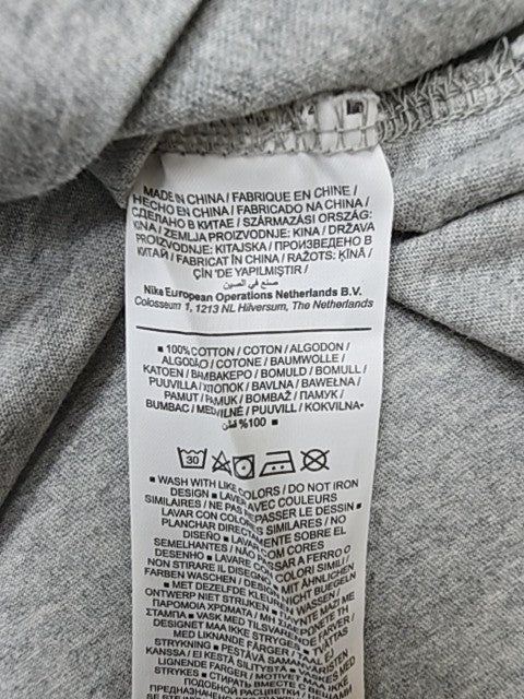 Nike Boys Gray T-Shirt size M product image 5