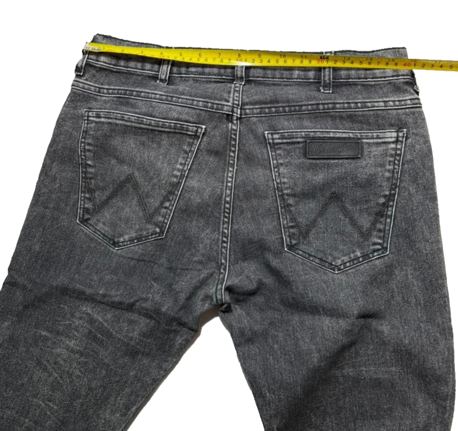 Men's Wrangler Larston Regular Fit Jeans Size 32