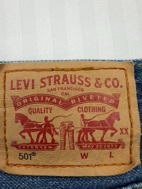 Levi's Men's Medium Blue 501 Vintage Jeans W25 L32