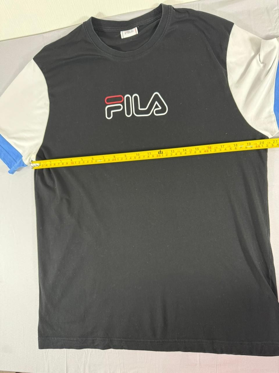 FILA Men's Black Logo T-Shirt Size L Colorblock Short Sleeve Crew Neck