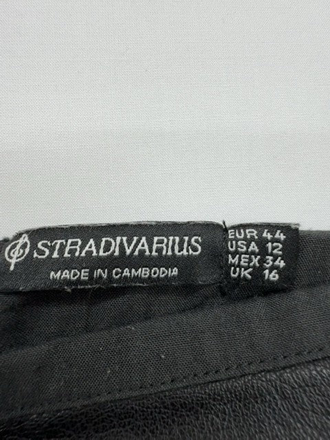 Stradivarius Women Black Skirt size 10 product image 3