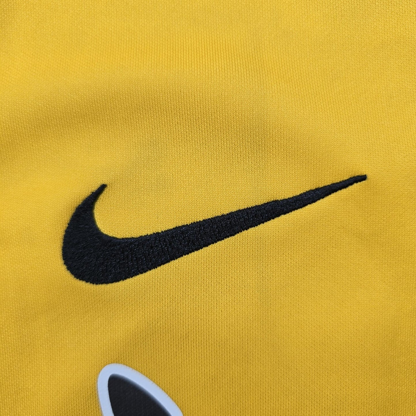 Nike Men's Yellow Dri-FIT Soccer Jersey L V-Neck Short Sleeve