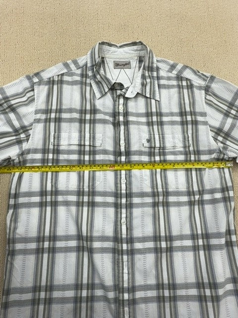 Wrangler Men's Grey Plaid Short Sleeve Western Snap Shirt L Cotton Blend