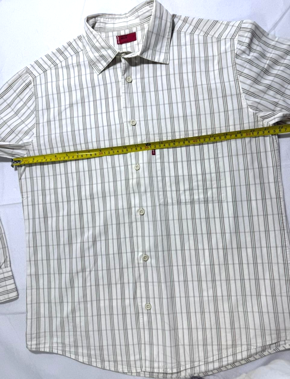 Levi'S Men's Classic One-Pocket Standard Shirt In A White, Green, And Gray Plaid