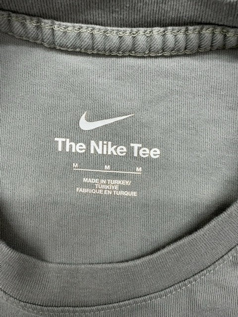 Nike The Nike Tee Men's M Grey Graphic Short Sleeve Cotton T-Shirt
