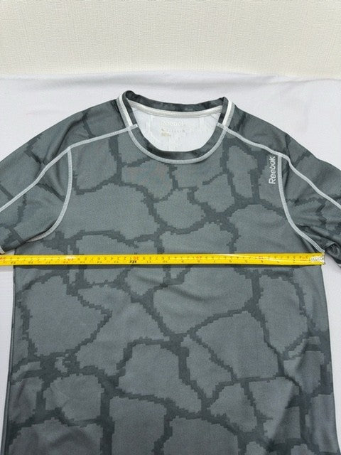 Reebok Men's Gray Camo Short Sleeve T-Shirt Size M Athletic Fit