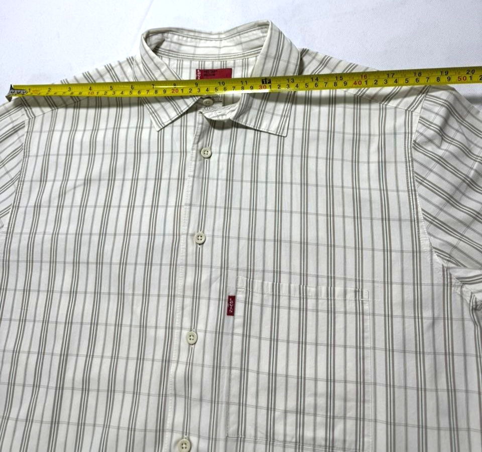 Levi'S Men's Classic One-Pocket Standard Shirt In A White, Green, And Gray Plaid