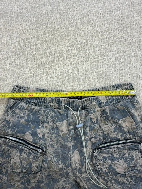 BoohooMAN Men Shorts size XS product image 9