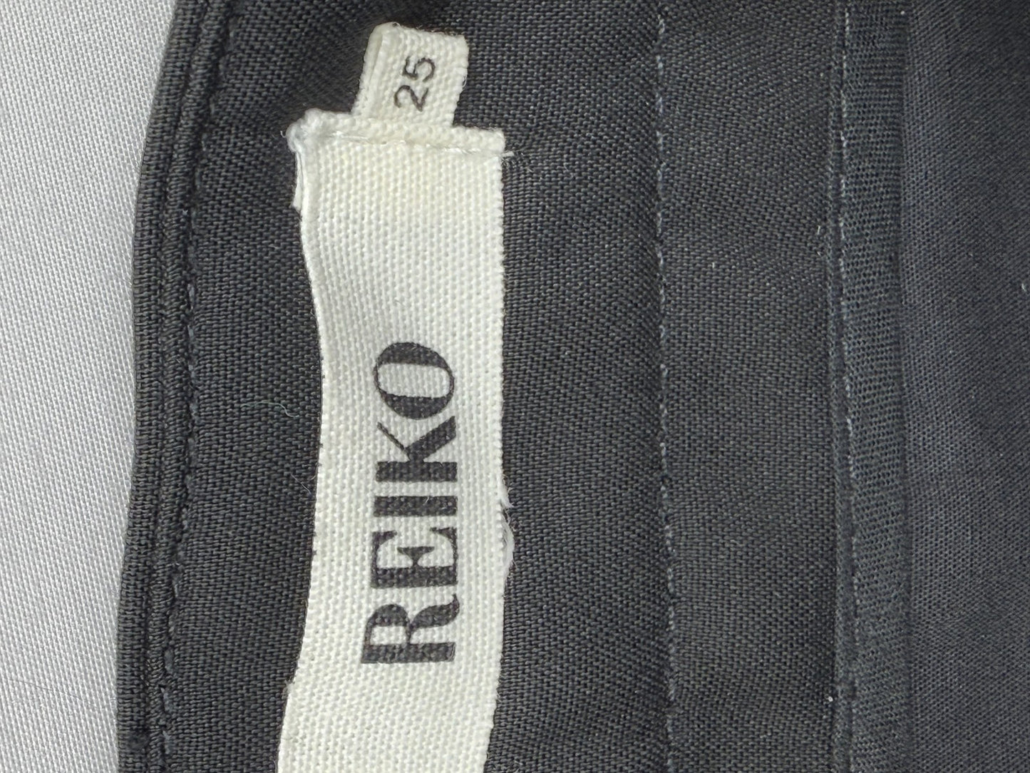 Reiko Black Straight Leg Jeans Women's Size 25 France Premium Regular