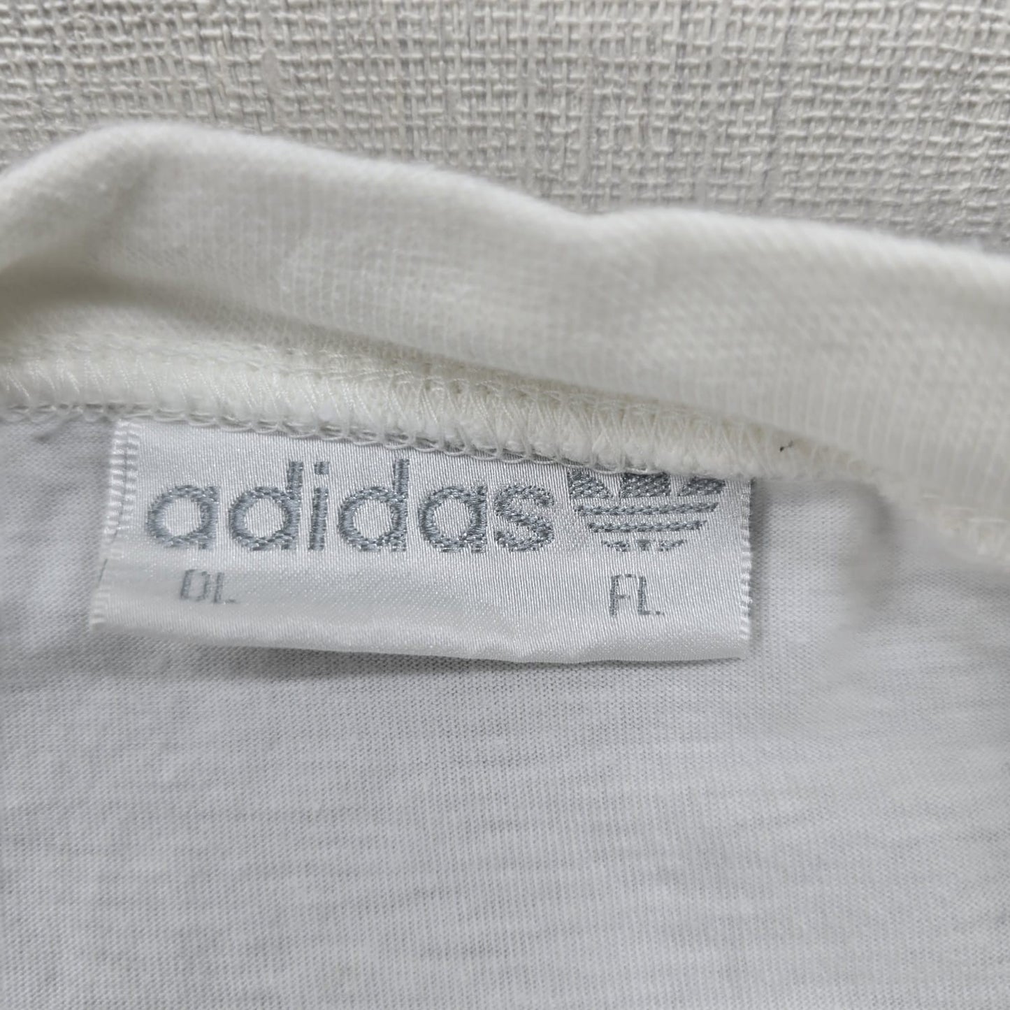Adidas Men's White Graphic Short Sleeve T-Shirt L Vintage