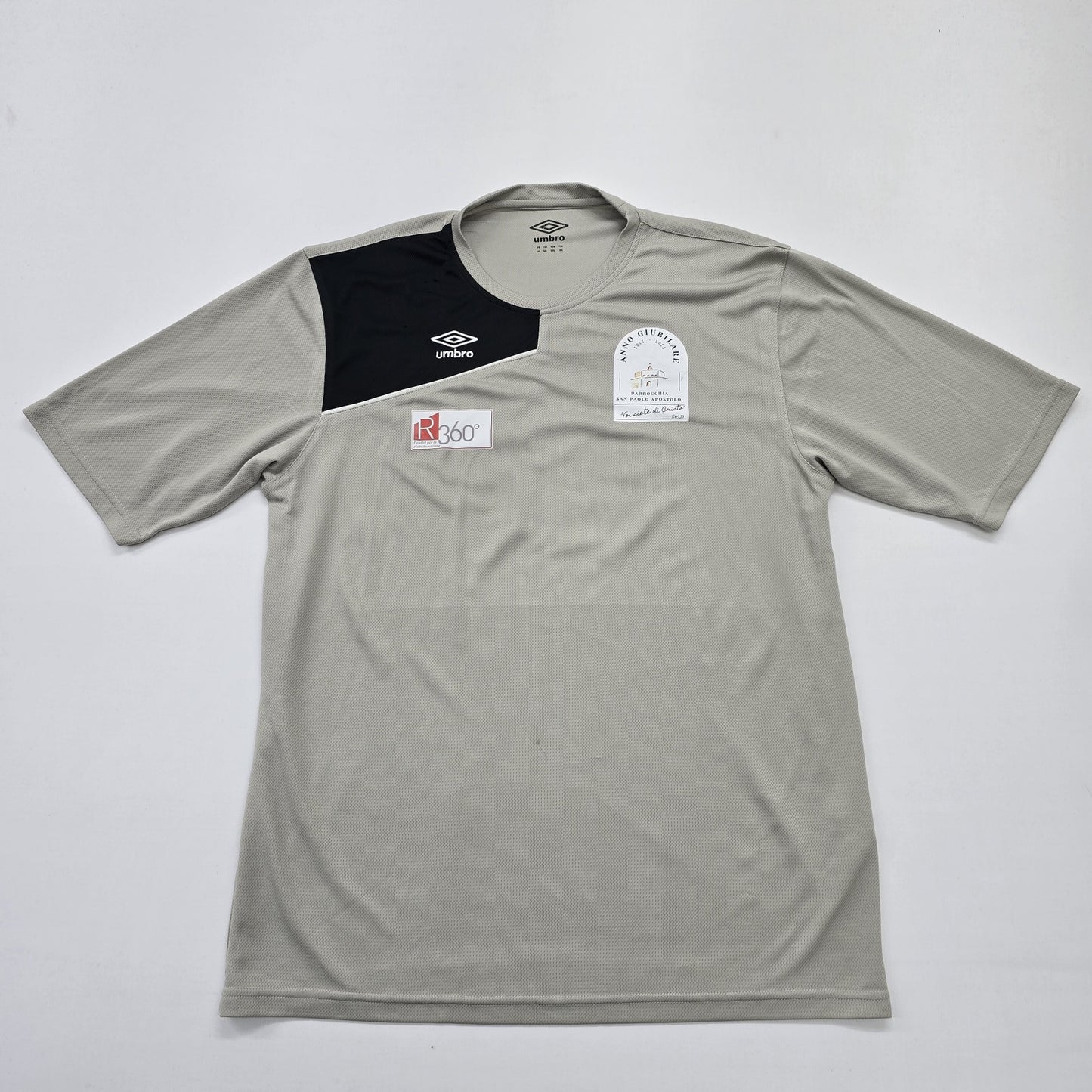 Umbro Men Gray 360 Reflective Athletic Jersey Size L No Condition Mentioned