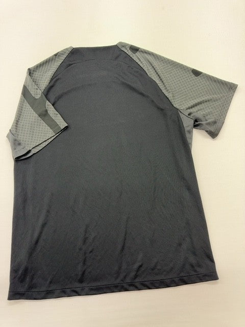 Nike Men T-Shirt size XL product image 2