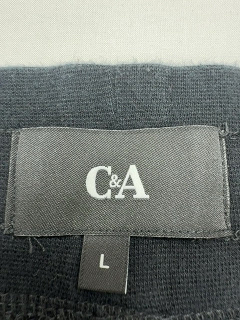 G&A Boys Black Shorts size L product image 3