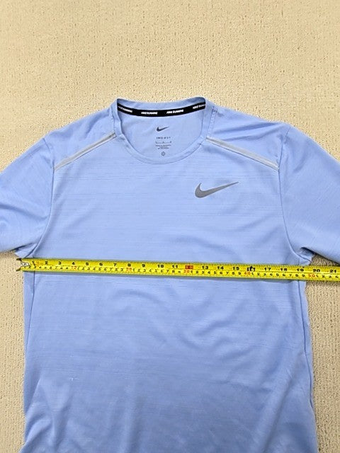 Nike Men's Light Blue Dri-FIT Short Sleeve T-Shirt Size L