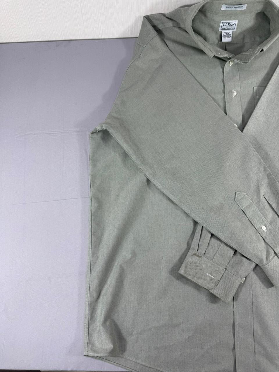 L.L.Bean Men's XL Dress Shirt Grey Wrinkle Resistant Button Down
