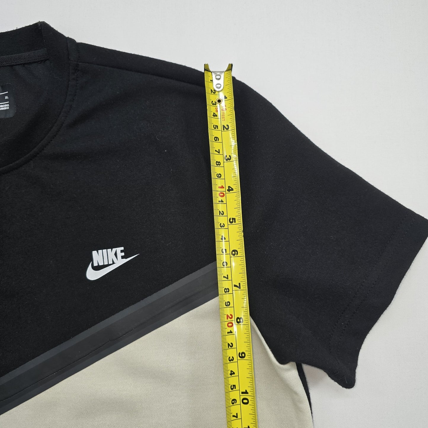 Nike Unisex Black/White Logo T-Shirt Size XL Regular Crew Neck Jersey