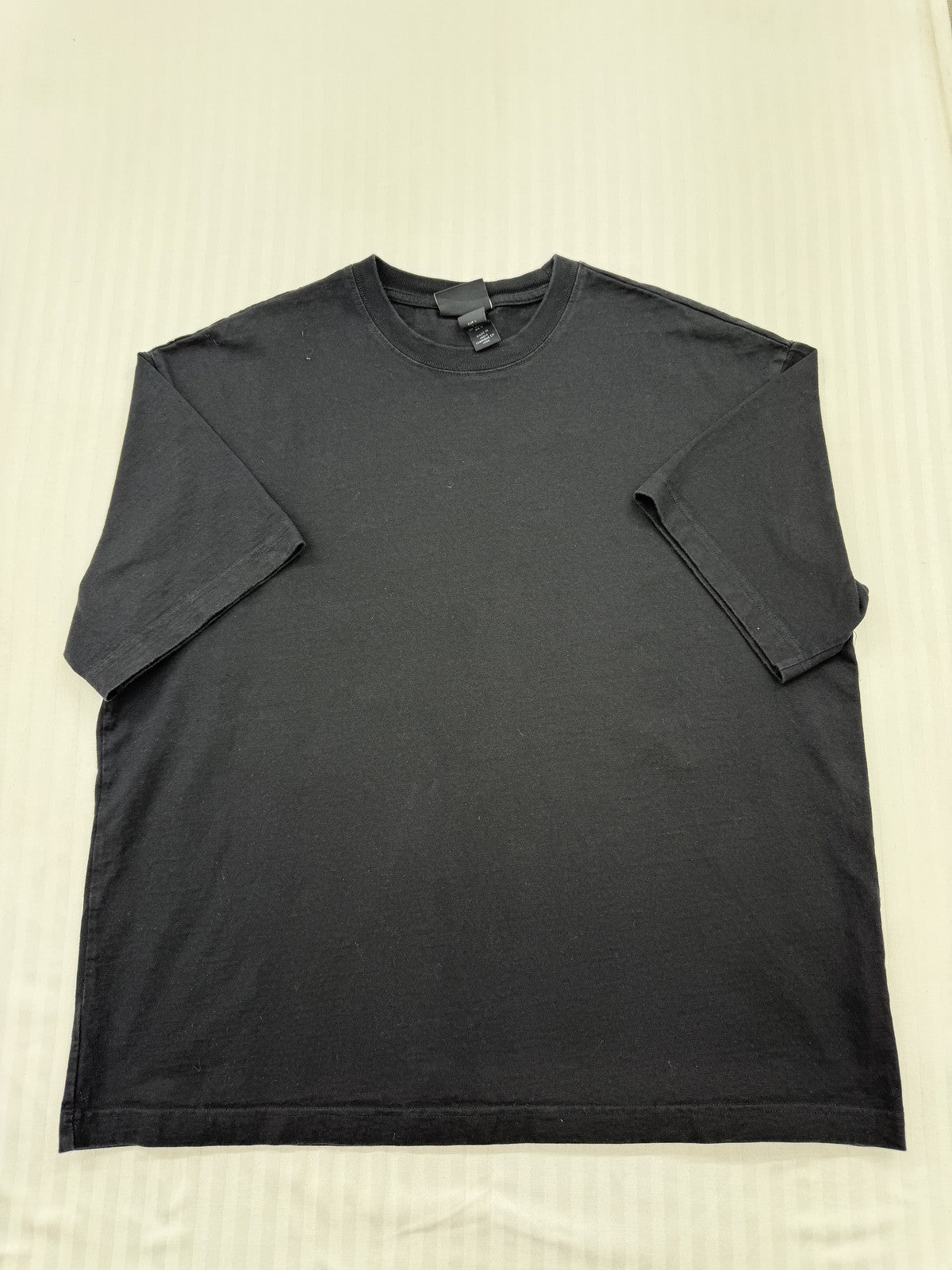 H&M Men Black T-Shirt size L product image 1