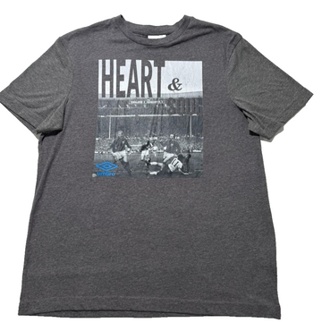 Umbro Men'S "Heart & Soul" Graphic T-Shirt Gray - Size S