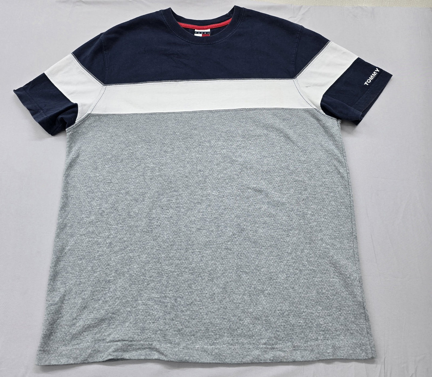 Tommy Hilfiger Men's Navy Stripe Cotton T-Shirt Size M Crew Neck