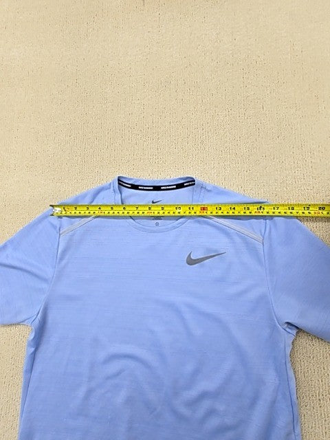 Nike Men's Light Blue Dri-FIT Short Sleeve T-Shirt Size L
