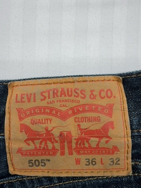 Levi's 505 Men's Blue Denim Jeans 36x32 Button Fly