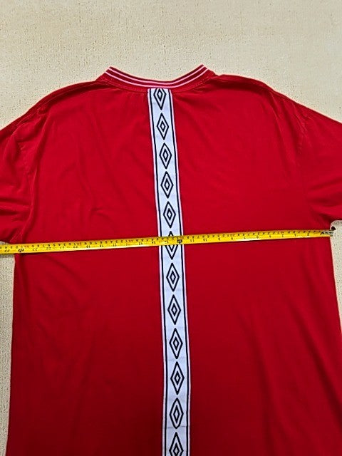 Umbro Red Cotton Crewneck T-Shirt Men's M Short Sleeve Ribbed