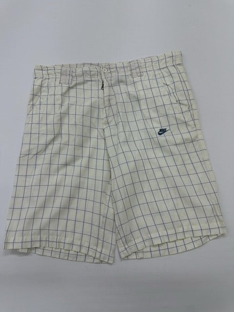 Nike Boys White Shorts size M product image 1