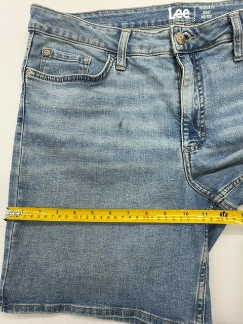 Lee Men's Blue Denim Short Mid Rise Size 14 Regular Fit Logo Patch