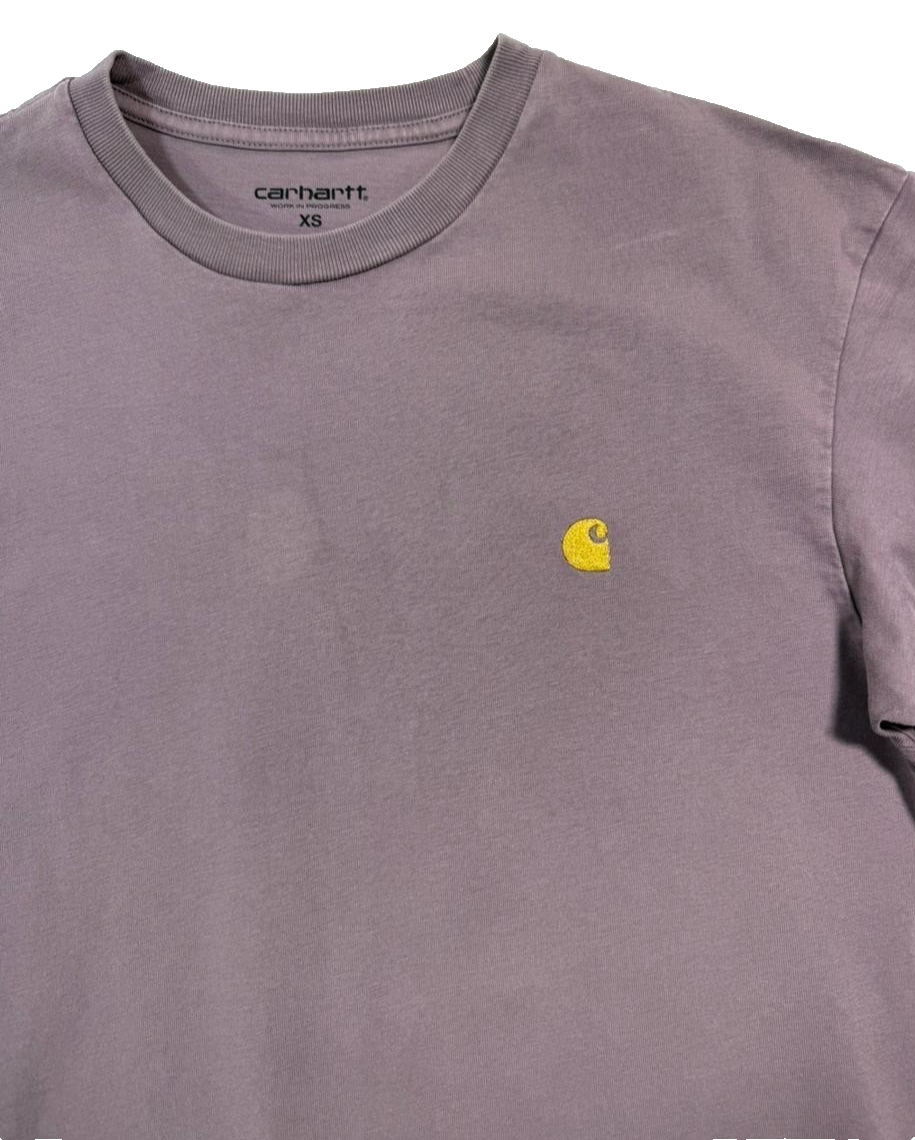 Carhartt Wip Chase T-Shirt In The Color Porphyry With A Gold Logo - Size XS