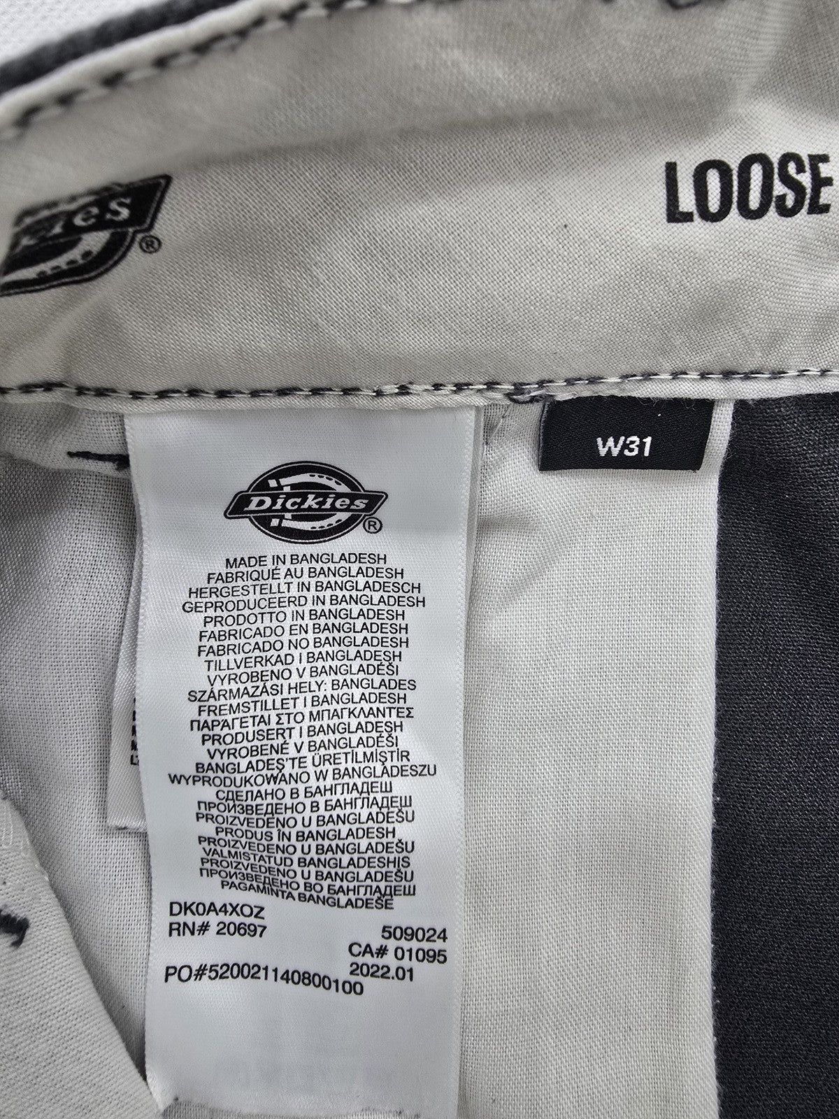 Dickies Men Shorts size 31X15 product image 3