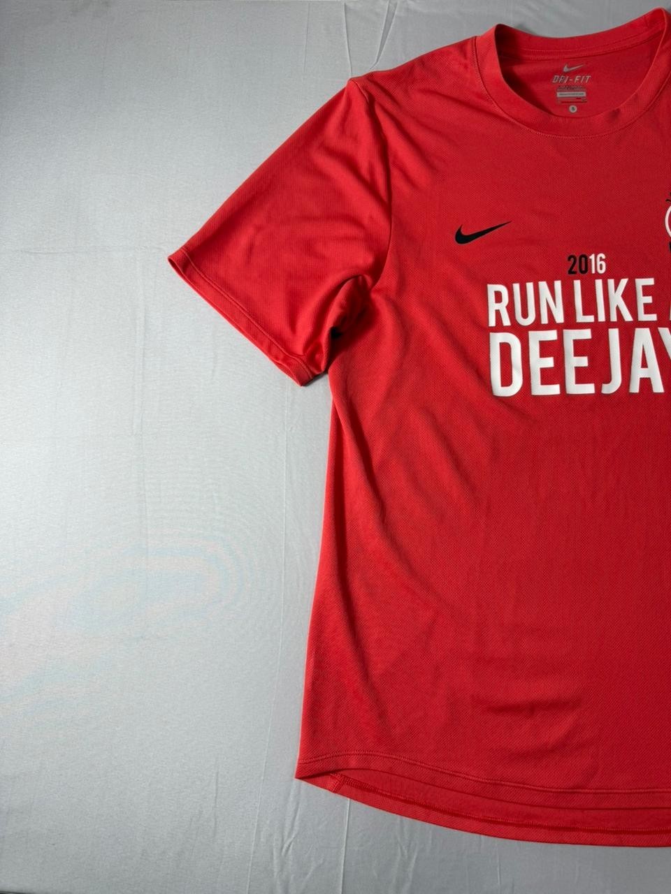 Nike Dri-FIT Run Like A Deejay 2016 Red Athletic T-Shirt Men's Size S