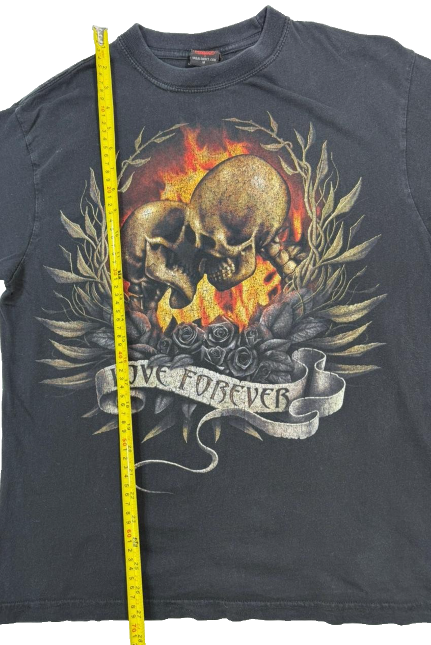 Black Short-Sleeved T-Shirt With A "Love Forever" Graphic Tee - Size M