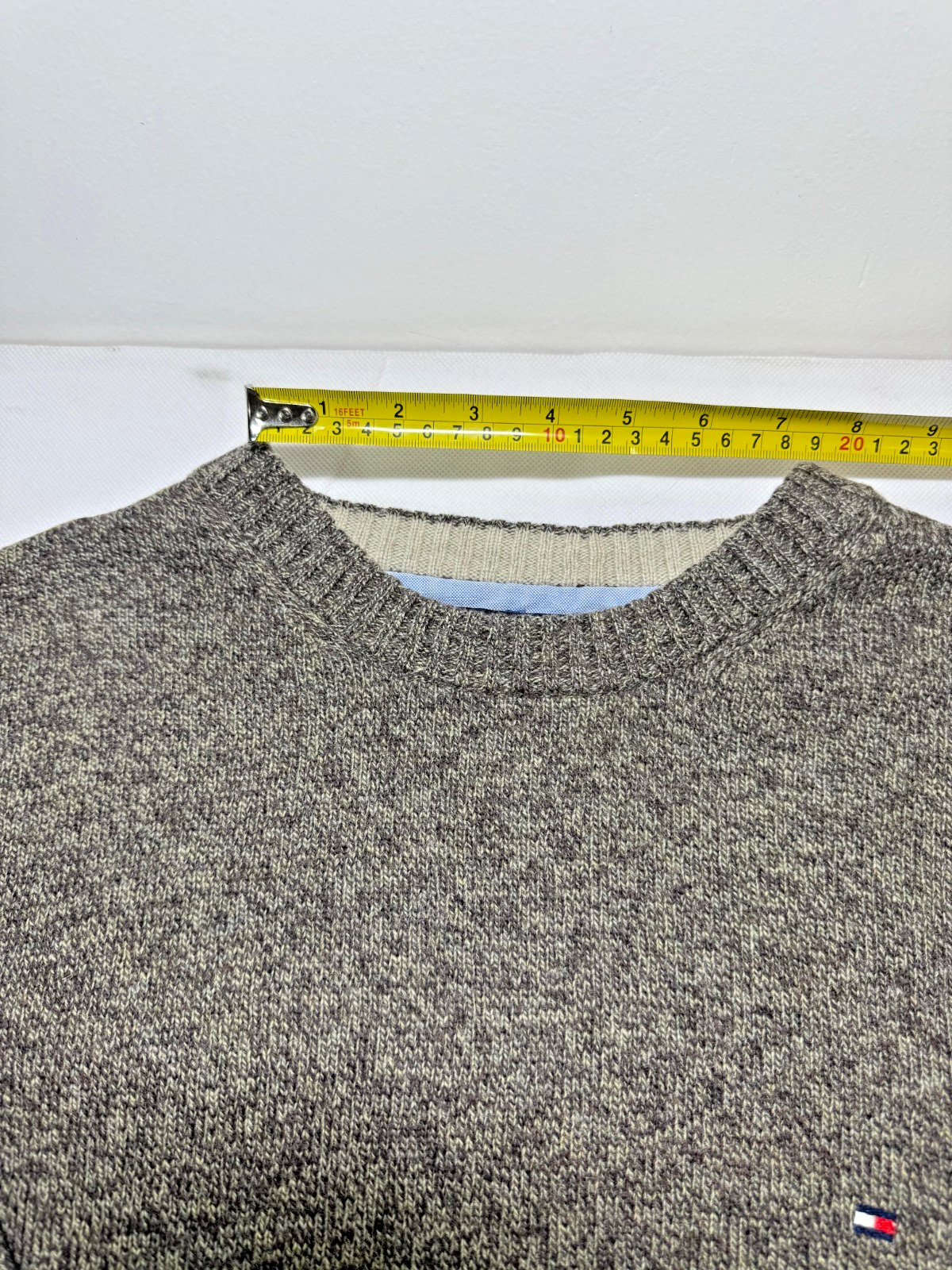 Tommy Hilfiger Men's Premium Lambswool Knit Sweater L