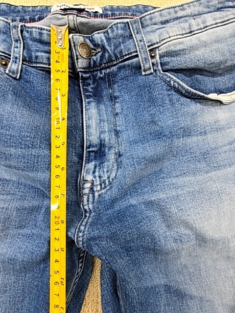 Tommy Hilfiger Men's Tapered Light Wash Jeans 36x34 34" Inseam Denim