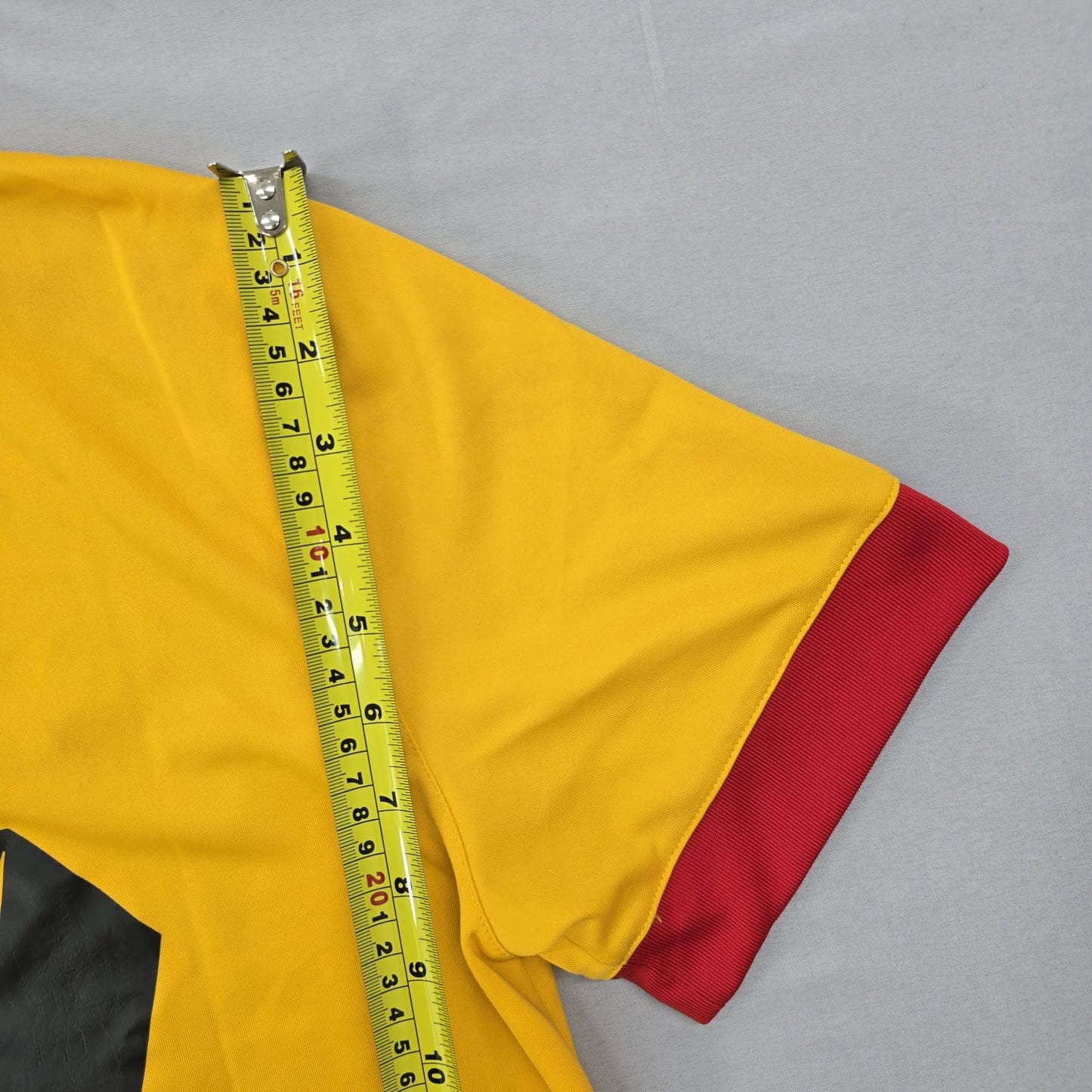 Nike Men's Yellow Dri-FIT Soccer Jersey L V-Neck Short Sleeve