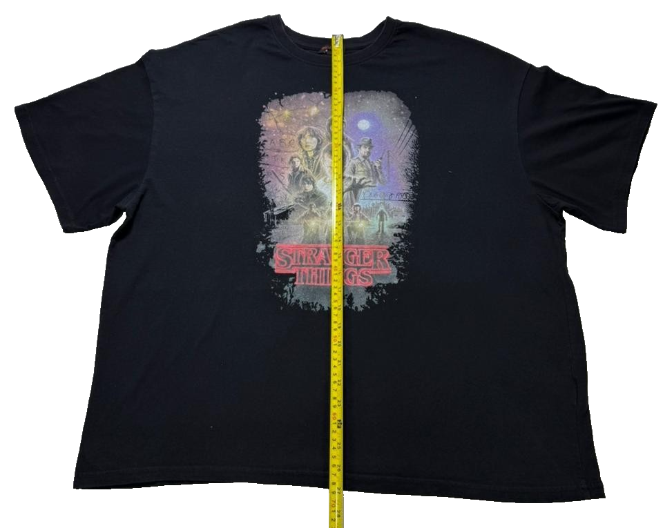 Stranger Things Gildan T-Shirt Black | Size: L