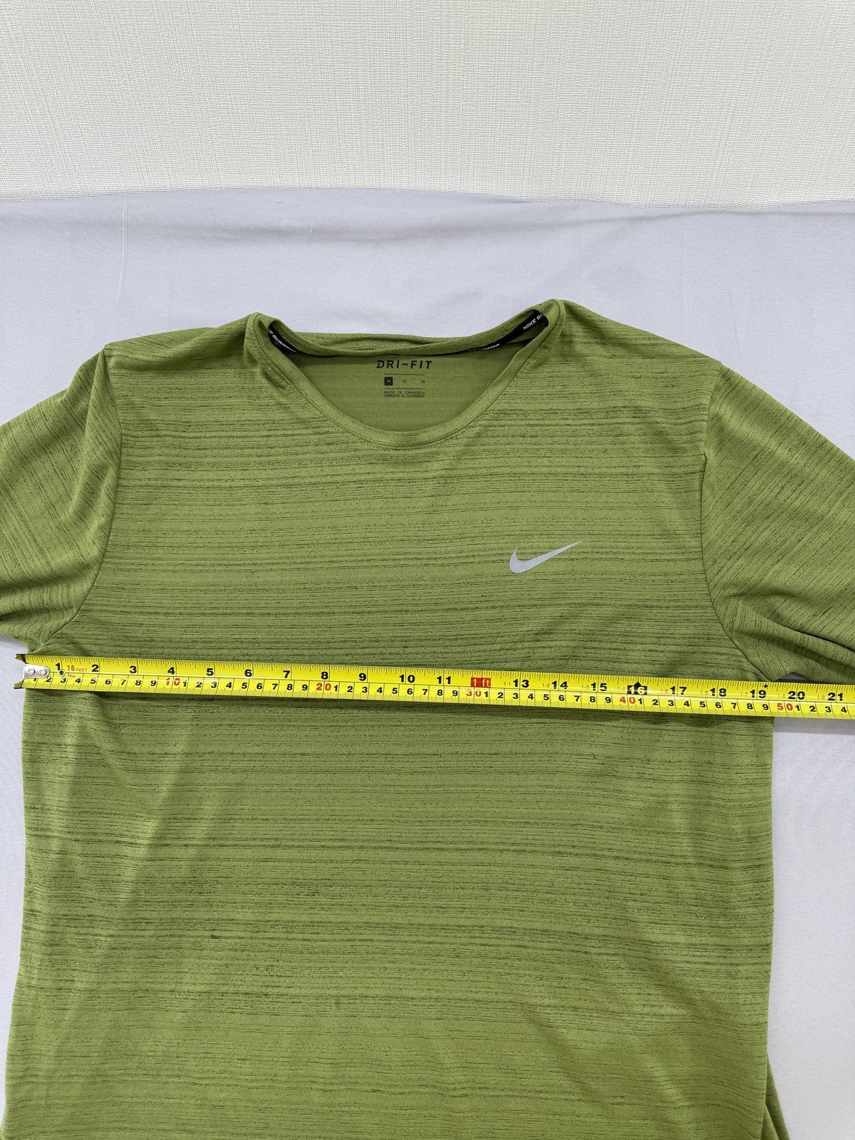 Nike Men's M Green Striped Dri-FIT Short Sleeve Crew T-Shirt
