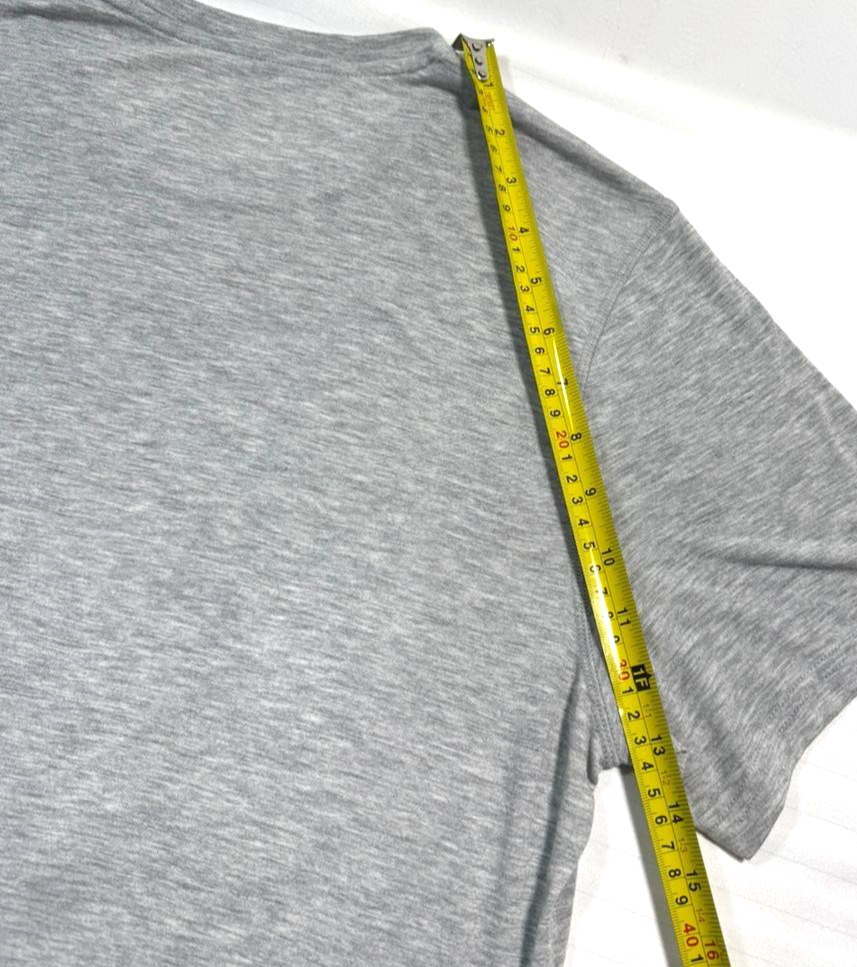 Grey Reebok Graphic Series Men's T-Shirt Made With Sweat-Wicking Fabric - Size M